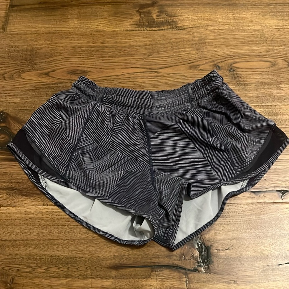 Lululemon Rare Navy Print Hotty Hot Shorts